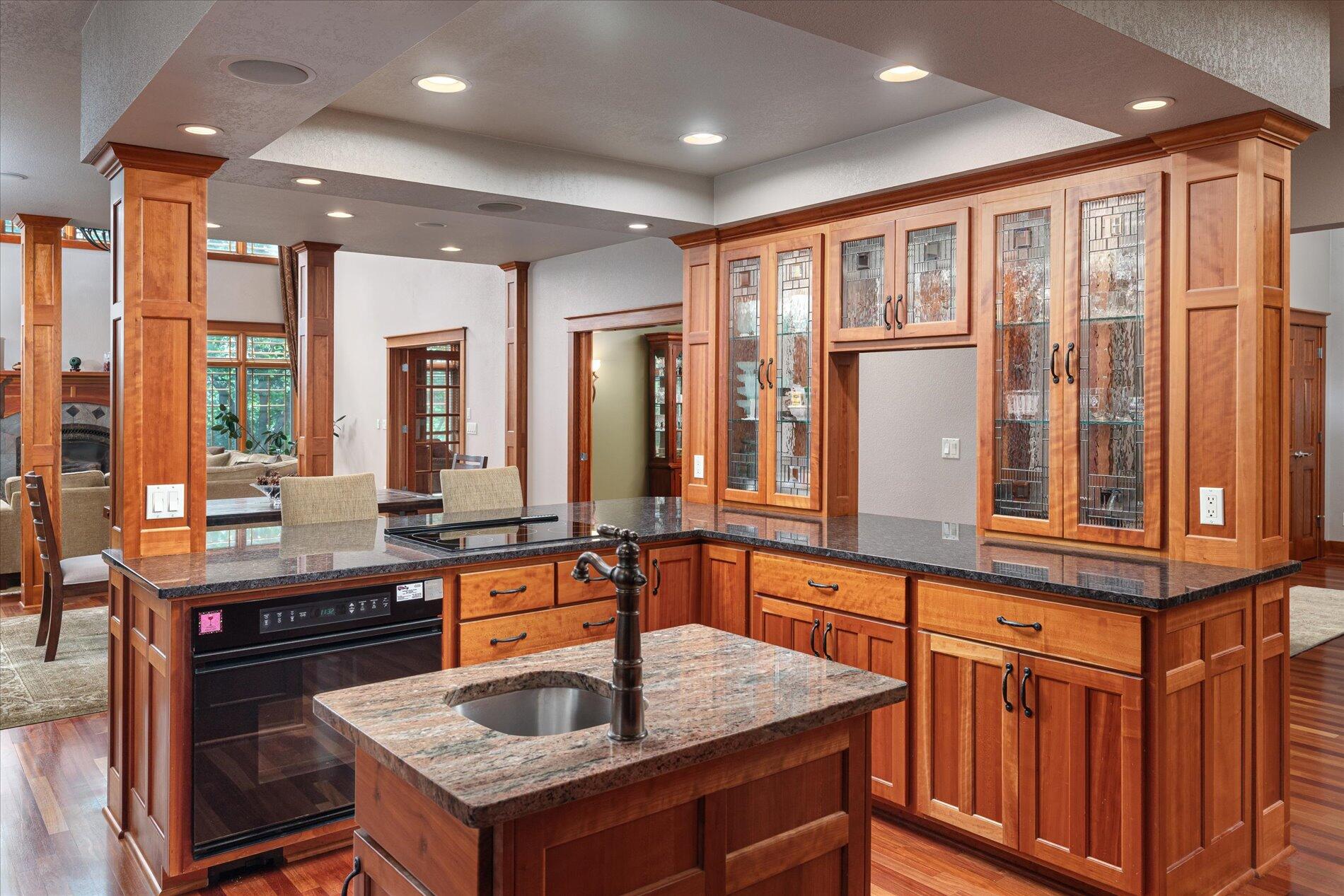 Onalaska, Wisconsin, 54650, United States, ,5 BathroomsBathrooms,Residential,Active,1808207