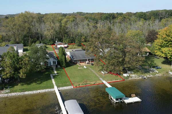 W322N7488 REDDELIEN RD, HARTLAND, WI 53029 - Image 1