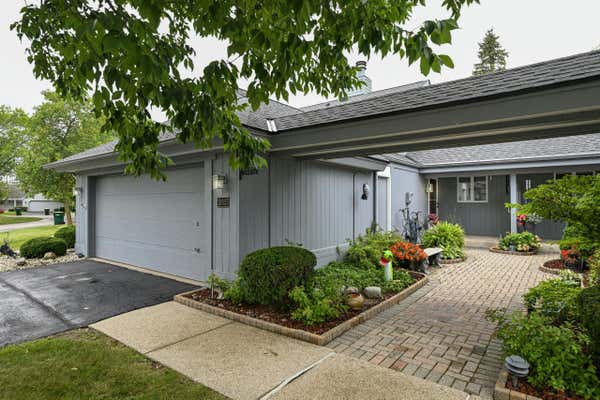 10037 N KIRKLAND CT, MEQUON, WI 53092 - Image 1