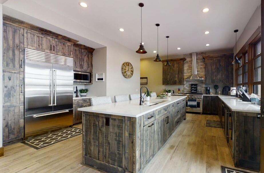 Bristol, Wisconsin, 53104, United States, 4 Bedrooms Bedrooms, ,5 BathroomsBathrooms,Residential,Active,1936625