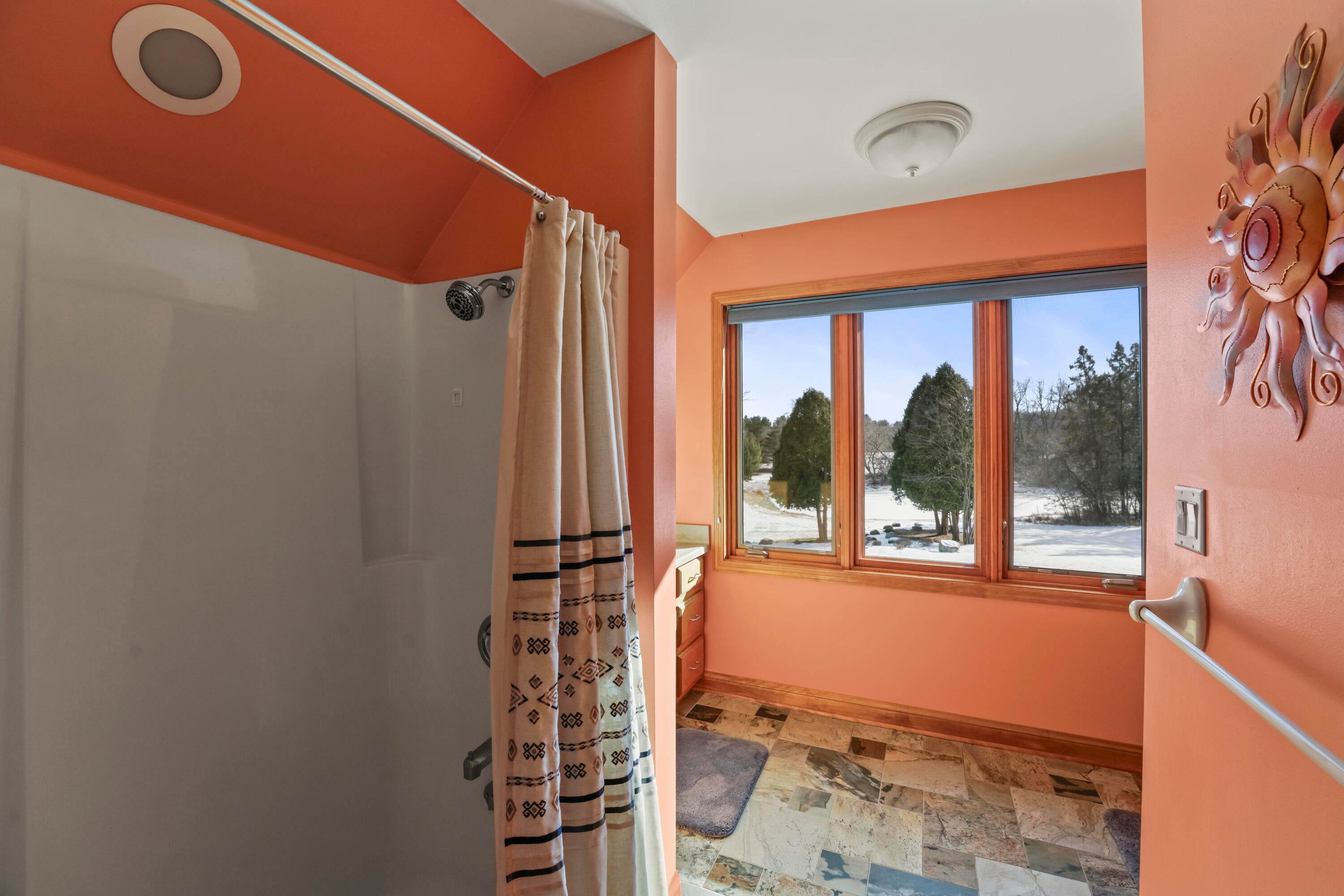 Dousman, Wisconsin, 53118, United States, 5 Bedrooms Bedrooms, ,6 BathroomsBathrooms,Residential,Active,2015850