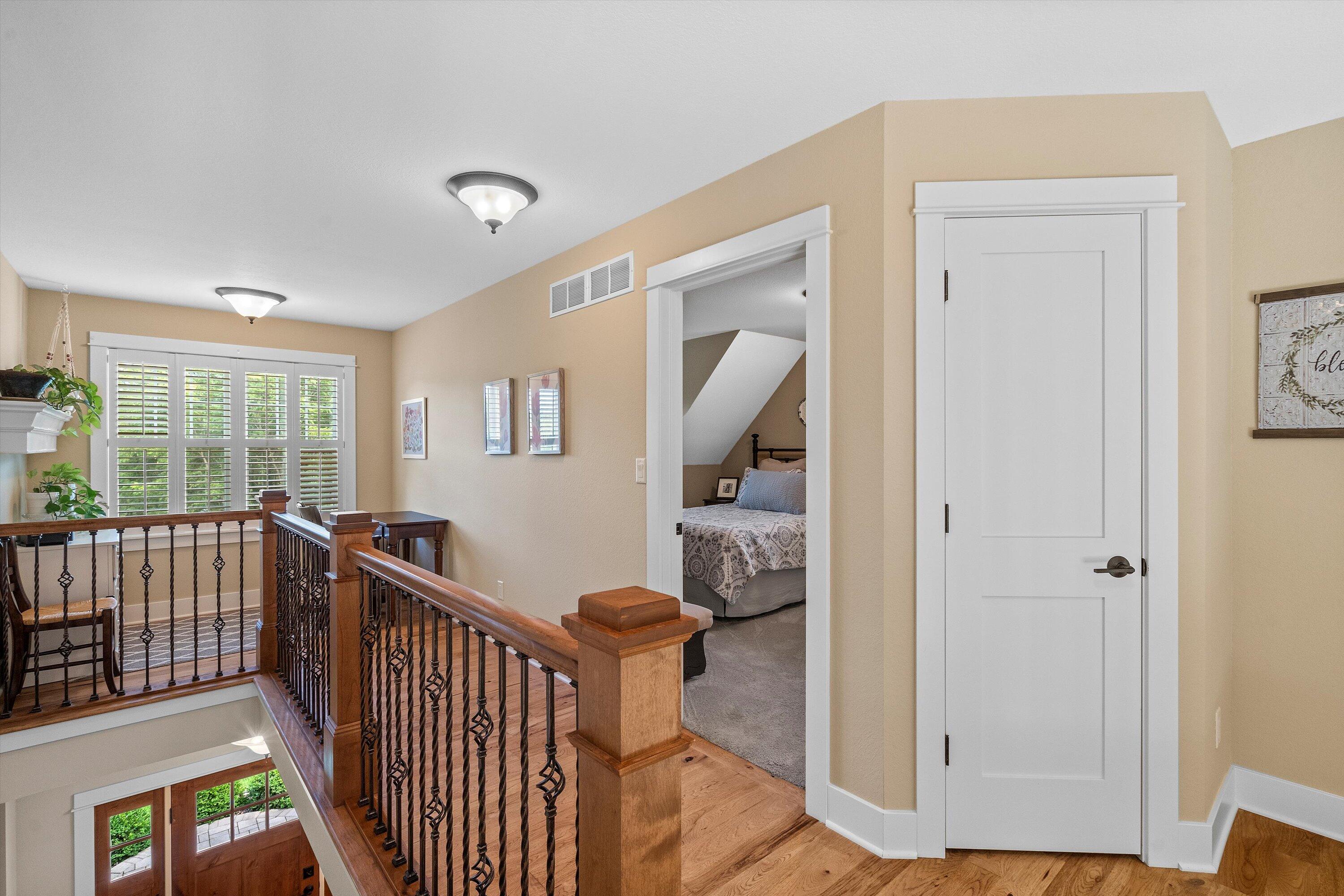 Delafield, Wisconsin, 53018, United States, 3 Bedrooms Bedrooms, ,3 BathroomsBathrooms,Residential,Pending,1936457