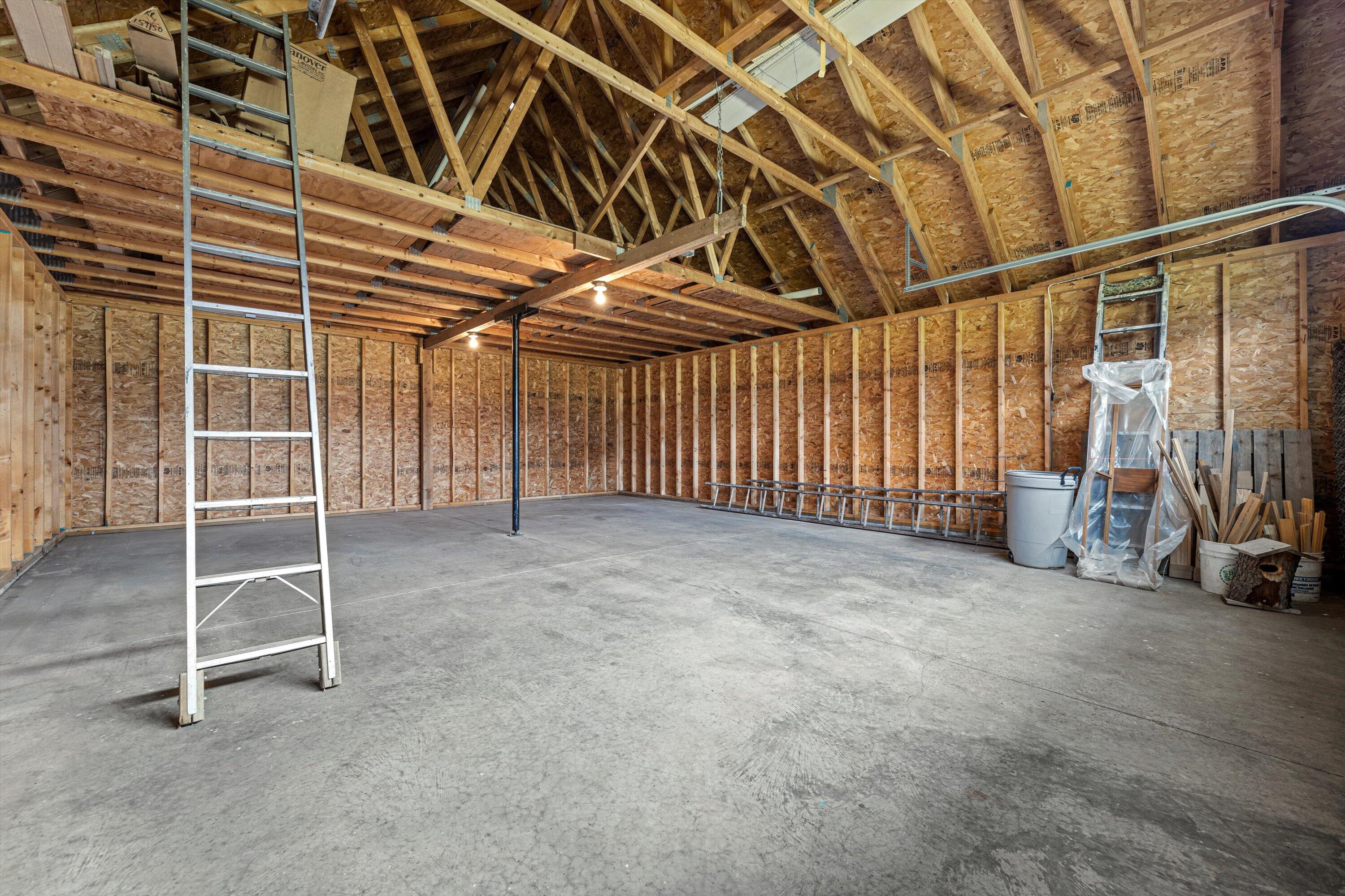 Big Bend, Wisconsin, 53103, United States, 4 Bedrooms Bedrooms, ,3 BathroomsBathrooms,Residential,Active,1909666