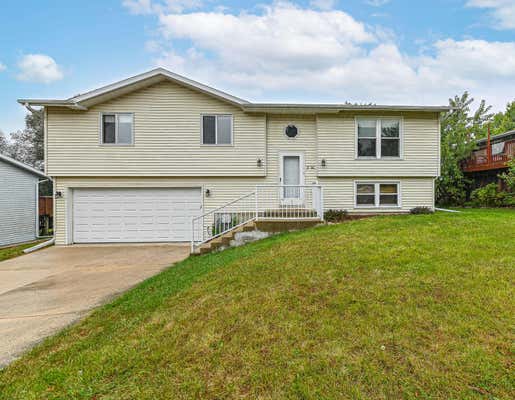 820 SQUIRE LN, WEST BEND, WI 53090 - Image 1