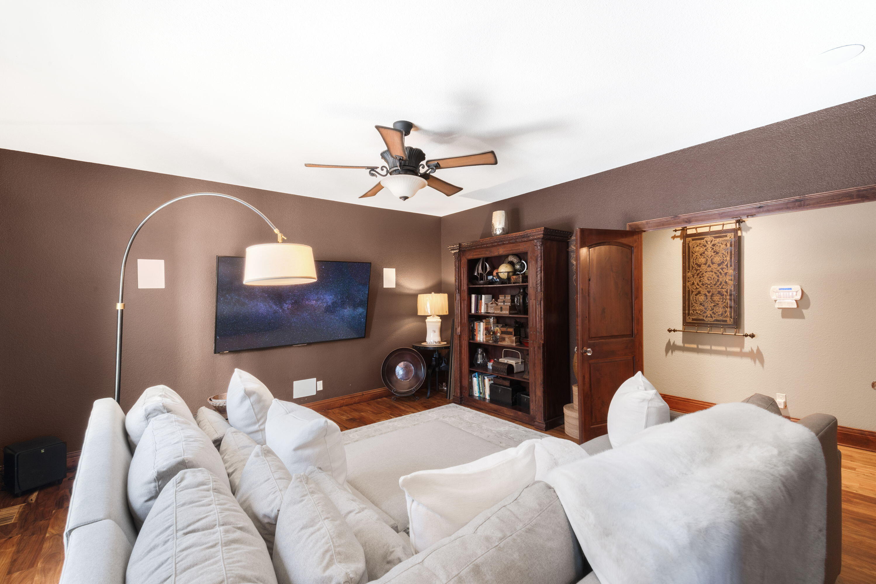 Waukesha, Wisconsin, 53189, United States, 5 Bedrooms Bedrooms, ,5 BathroomsBathrooms,Residential,Active,2007136