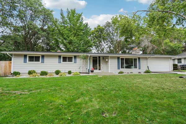 400 HILLVIEW CIR, WAUKESHA, WI 53188 - Image 1