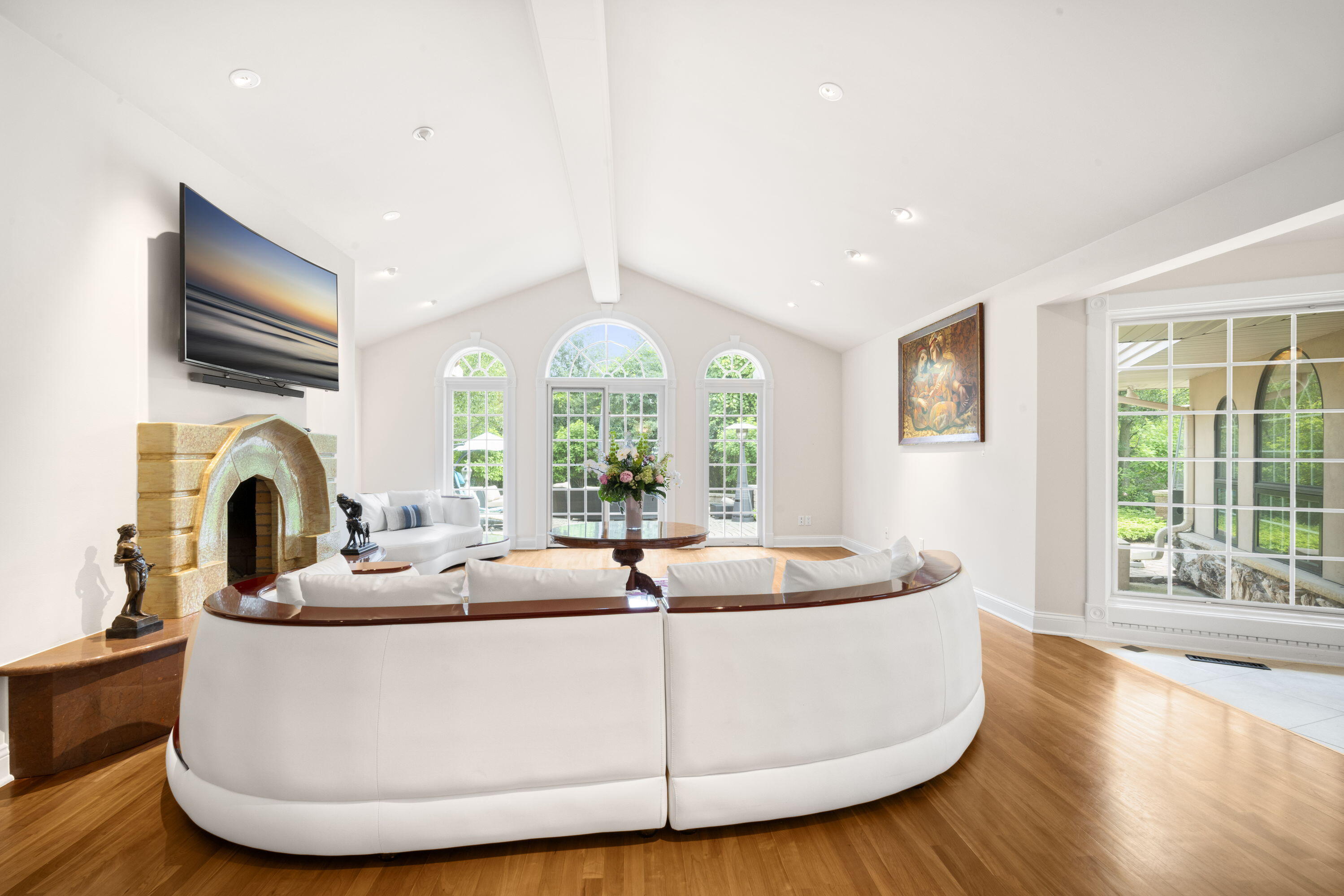 River Hills, Wisconsin, 53217, United States, 5 Bedrooms Bedrooms, ,7 BathroomsBathrooms,Residential,Active,1892391