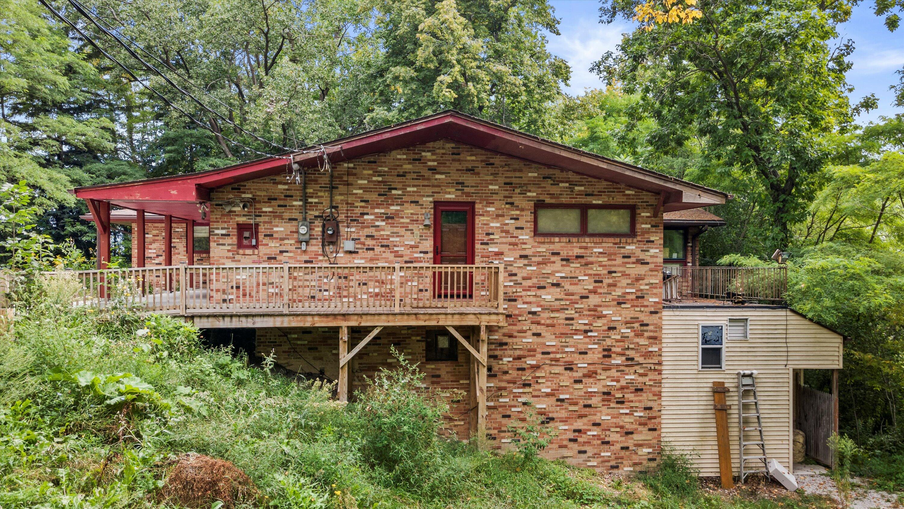 Racine, Wisconsin, 53402, United States, 3 Bedrooms Bedrooms, ,2 BathroomsBathrooms,Residential,Active,1985849