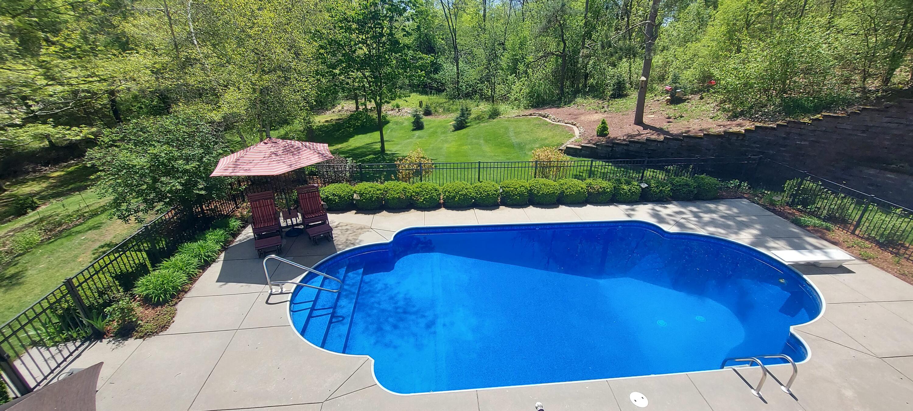 Slinger, Wisconsin, 53086, United States, 5 Bedrooms Bedrooms, ,4 BathroomsBathrooms,Residential,Active,2011435