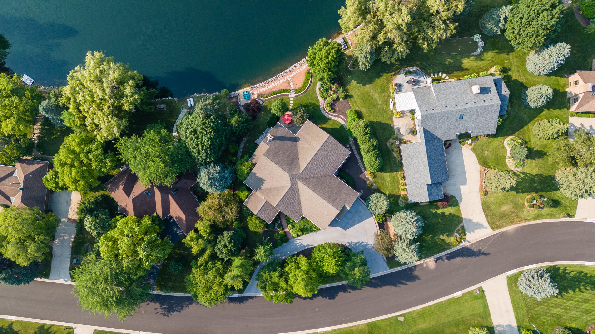 Mount Pleasant, Wisconsin, 53405, United States, 4 Bedrooms Bedrooms, ,6 BathroomsBathrooms,Residential,Active,1909907