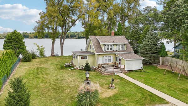 912 N DOUGLAS DR, SUMMIT, WI 53066 - Image 1