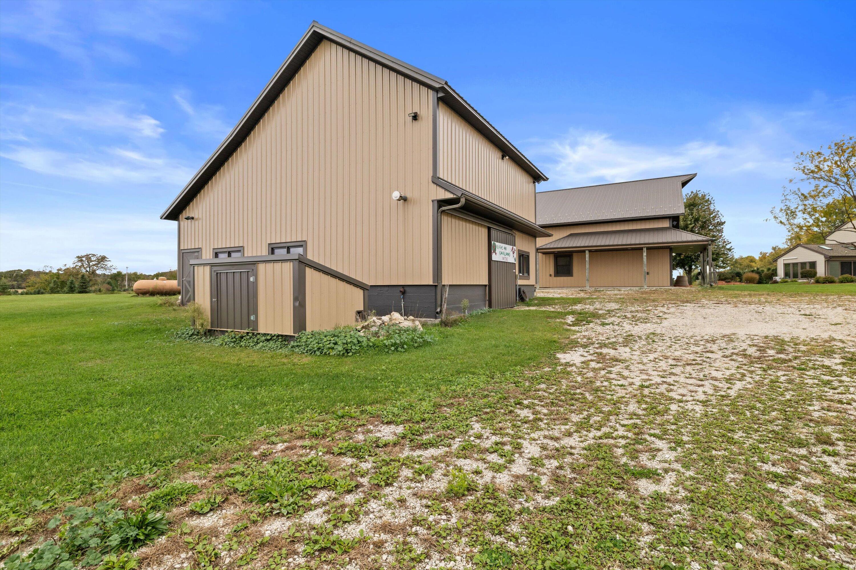 East Troy, Wisconsin, 53120, United States, 4 Bedrooms Bedrooms, ,3 BathroomsBathrooms,Residential,Active,1969679