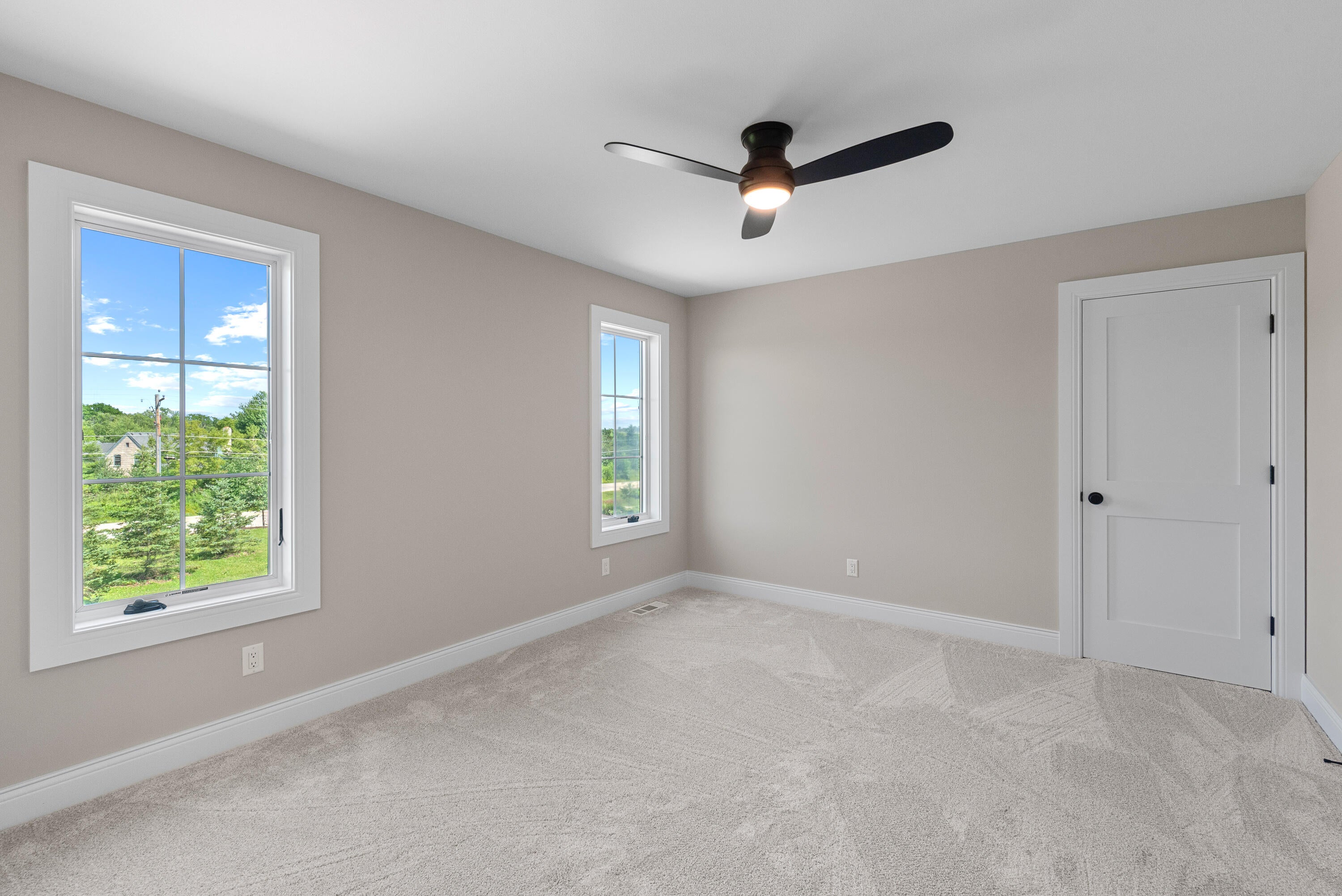 Mequon, Wisconsin, 53097, United States, 5 Bedrooms Bedrooms, ,5 BathroomsBathrooms,Residential,Active,1893229