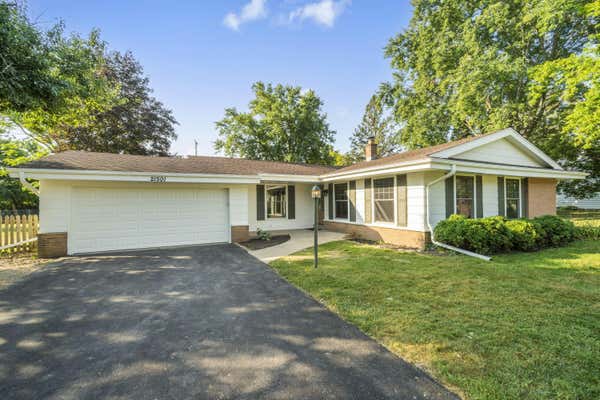 21501 W VALLEY DR, NEW BERLIN, WI 53146 - Image 1