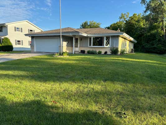 3901 W PLAINFIELD AVE, GREENFIELD, WI 53221 - Image 1