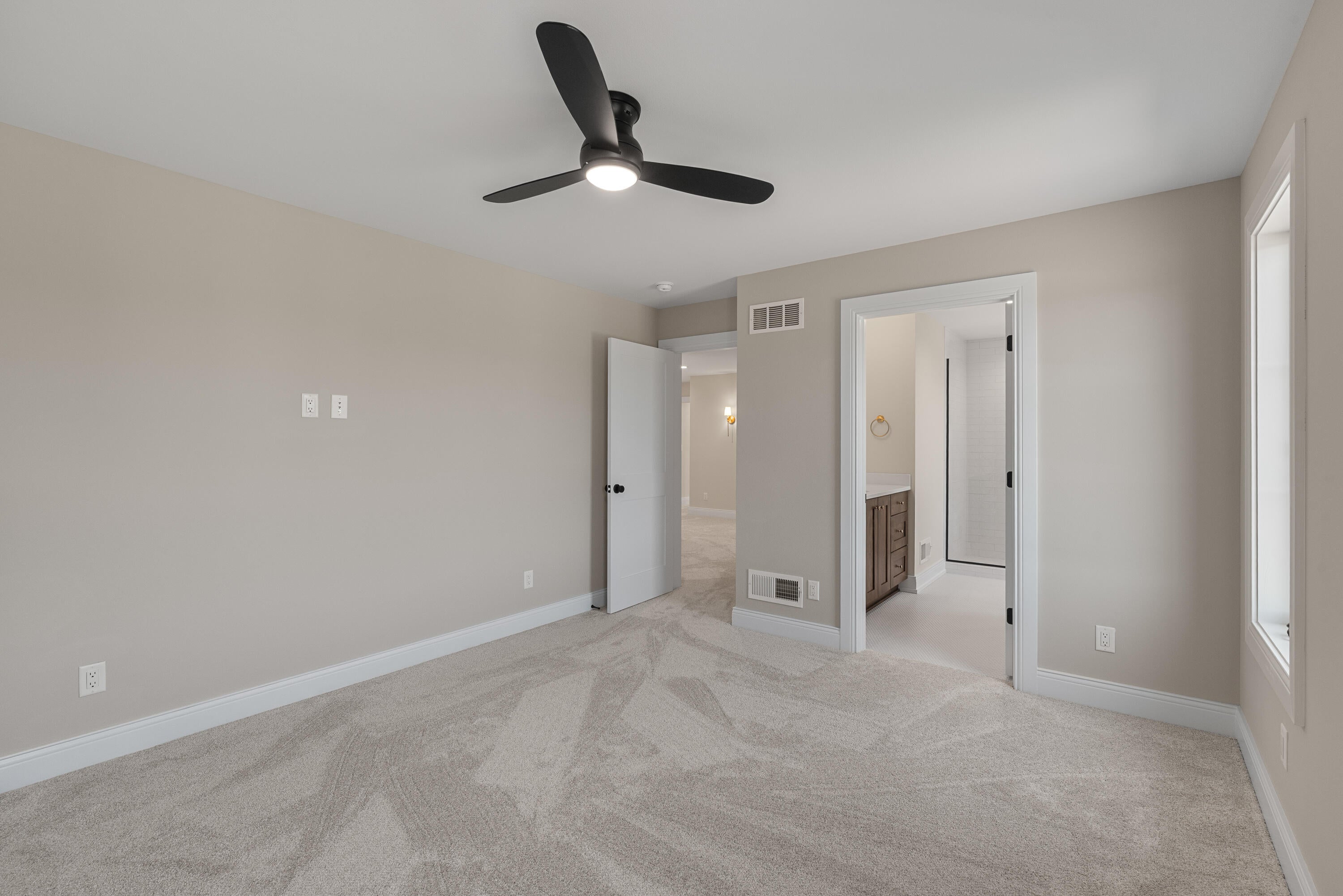 Mequon, Wisconsin, 53097, United States, 5 Bedrooms Bedrooms, ,5 BathroomsBathrooms,Residential,Active,1893229