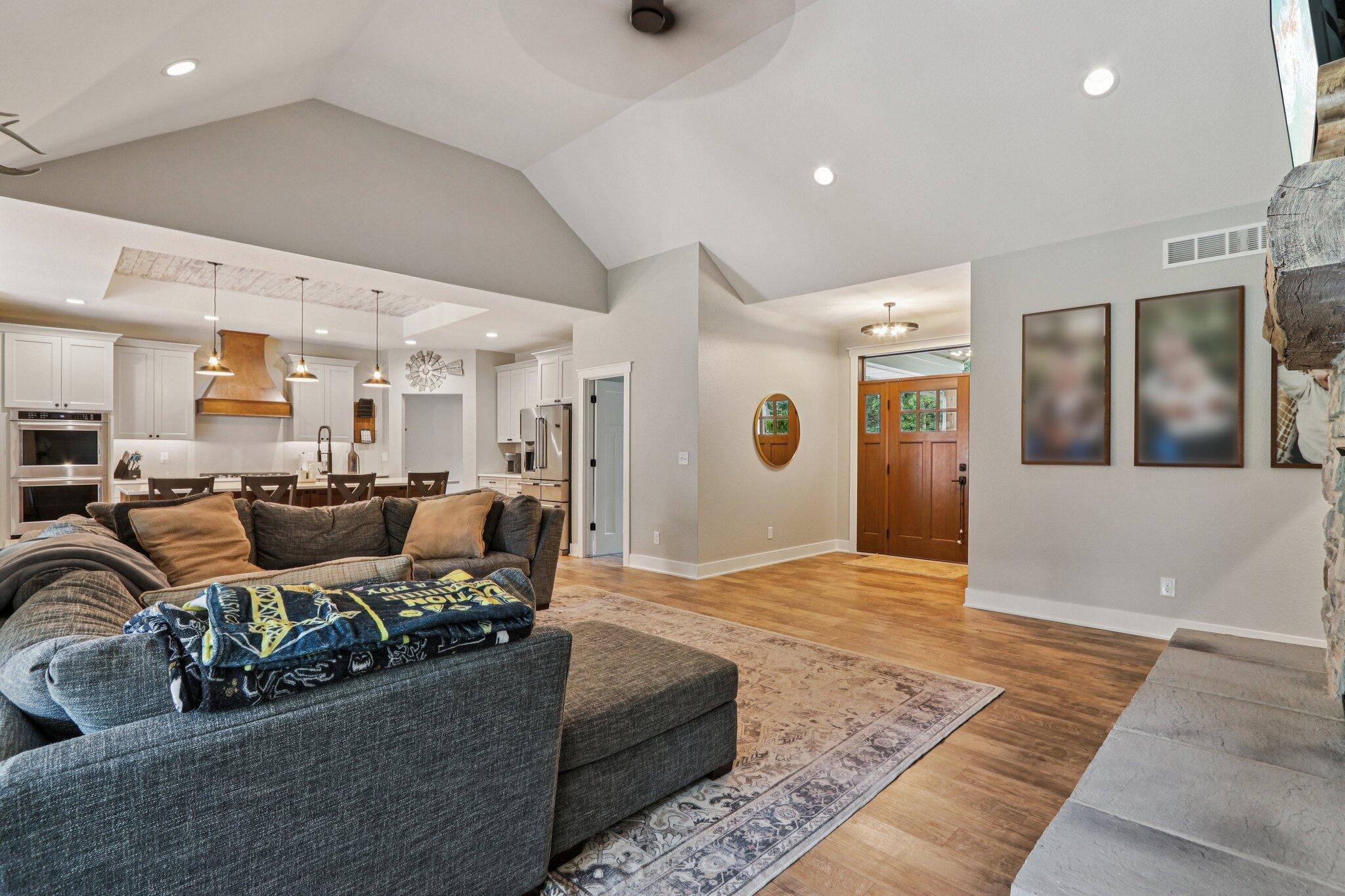 Burlington, Wisconsin, 53105, United States, 4 Bedrooms Bedrooms, ,3 BathroomsBathrooms,Residential,Active,1909856