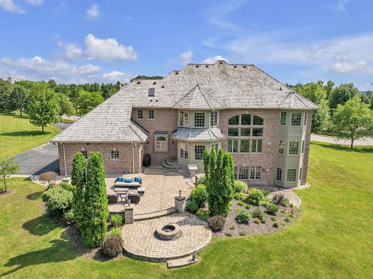 7940 CHEVERNY DR, MEQUON, WI 53097 - Image 1