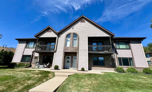 1343 MEADOWCREEK DR UNIT H, PEWAUKEE, WI 53072 - Image 1