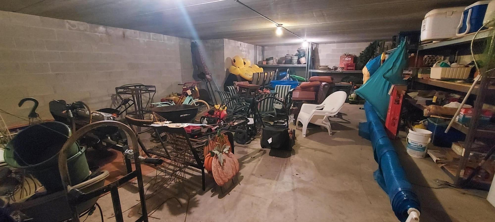 Slinger, Wisconsin, 53086, United States, 5 Bedrooms Bedrooms, ,4 BathroomsBathrooms,Residential,Active,2011435