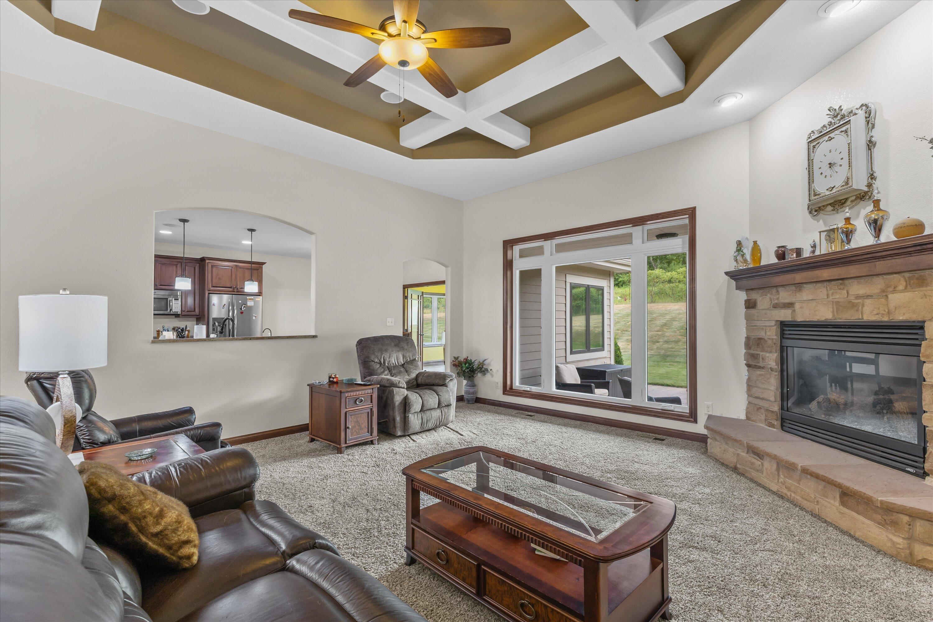 Exquisite 2,800 sq. ft. custom ranch in desirable Rogers Glen! This st – image 19