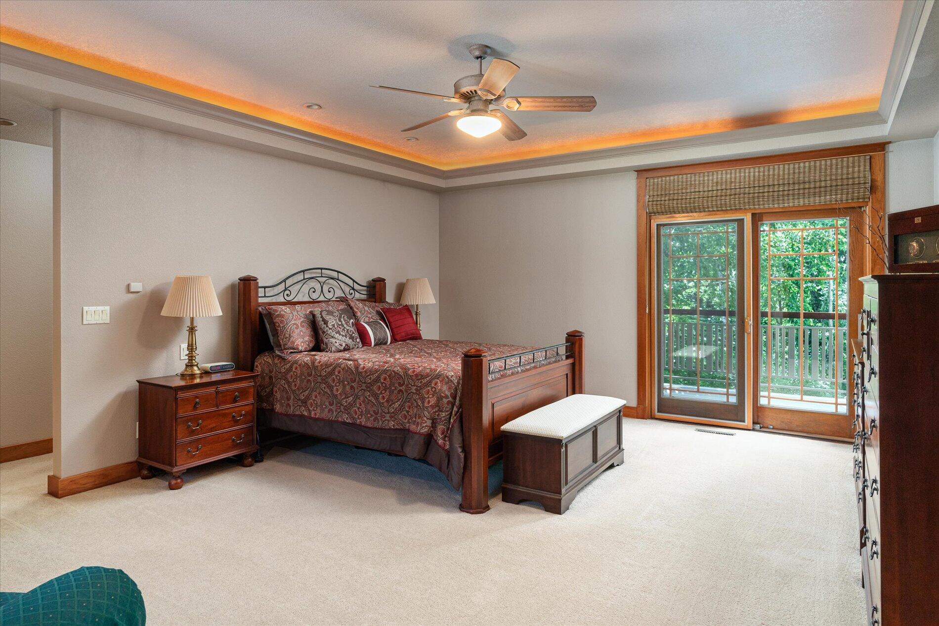 Onalaska, Wisconsin, 54650, United States, ,5 BathroomsBathrooms,Residential,Active,1808207