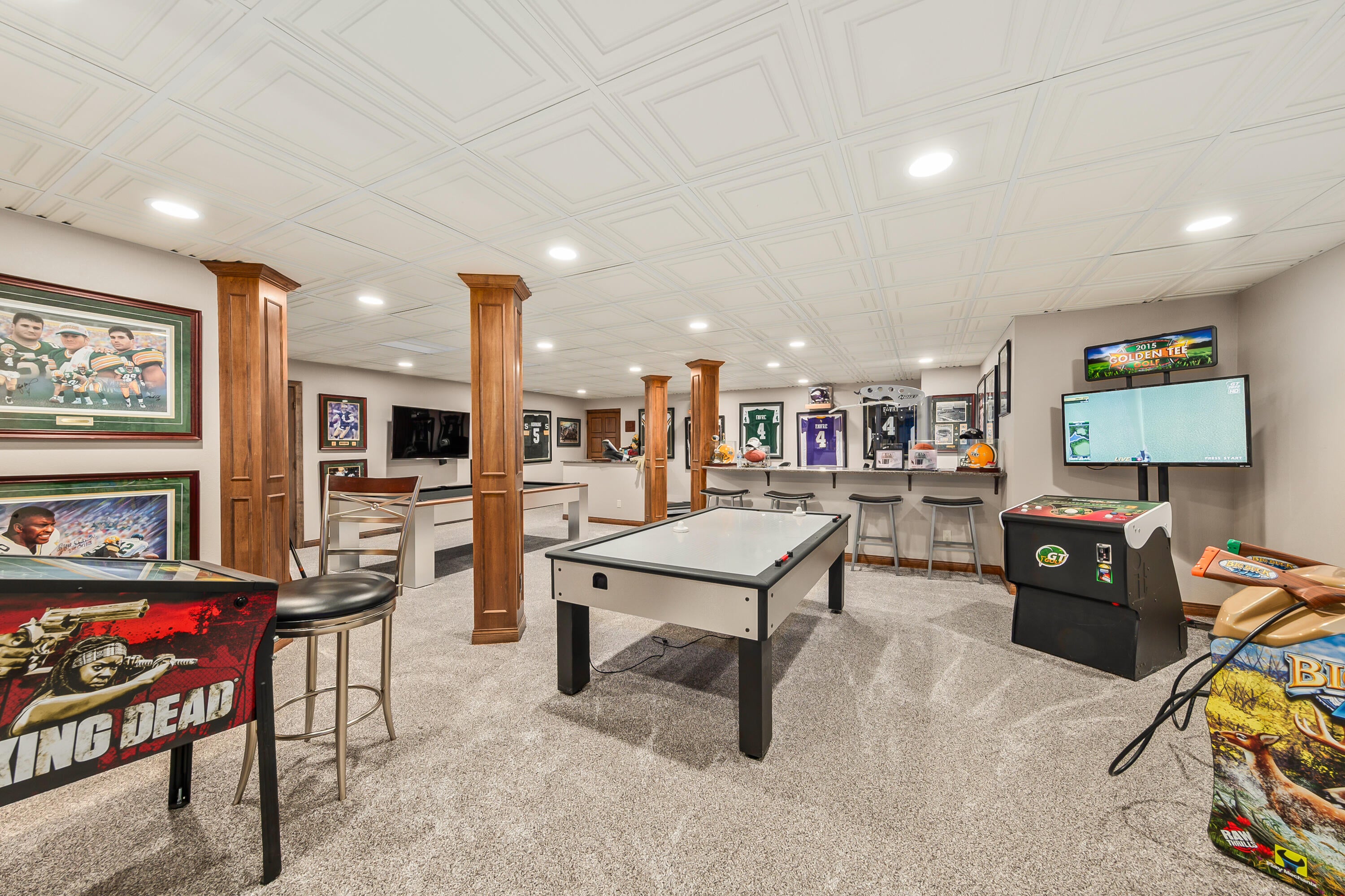 Dousman, Wisconsin, 53118, United States, 5 Bedrooms Bedrooms, ,6 BathroomsBathrooms,Residential,Active,2015850