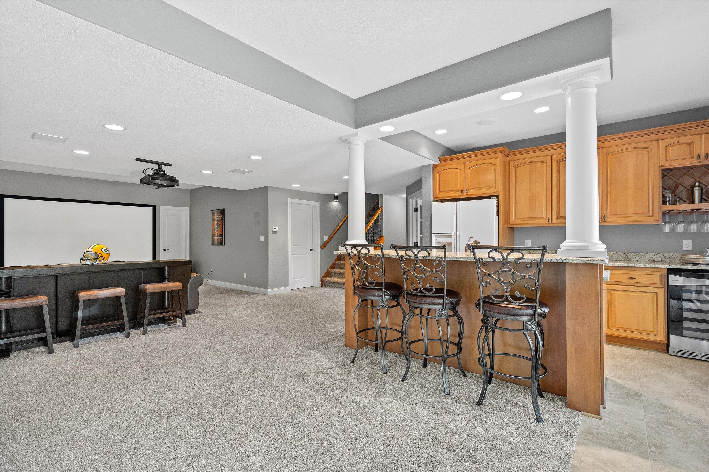 New Berlin, Wisconsin, 53151, United States, 5 Bedrooms Bedrooms, ,5 BathroomsBathrooms,Residential,Pending,2045553