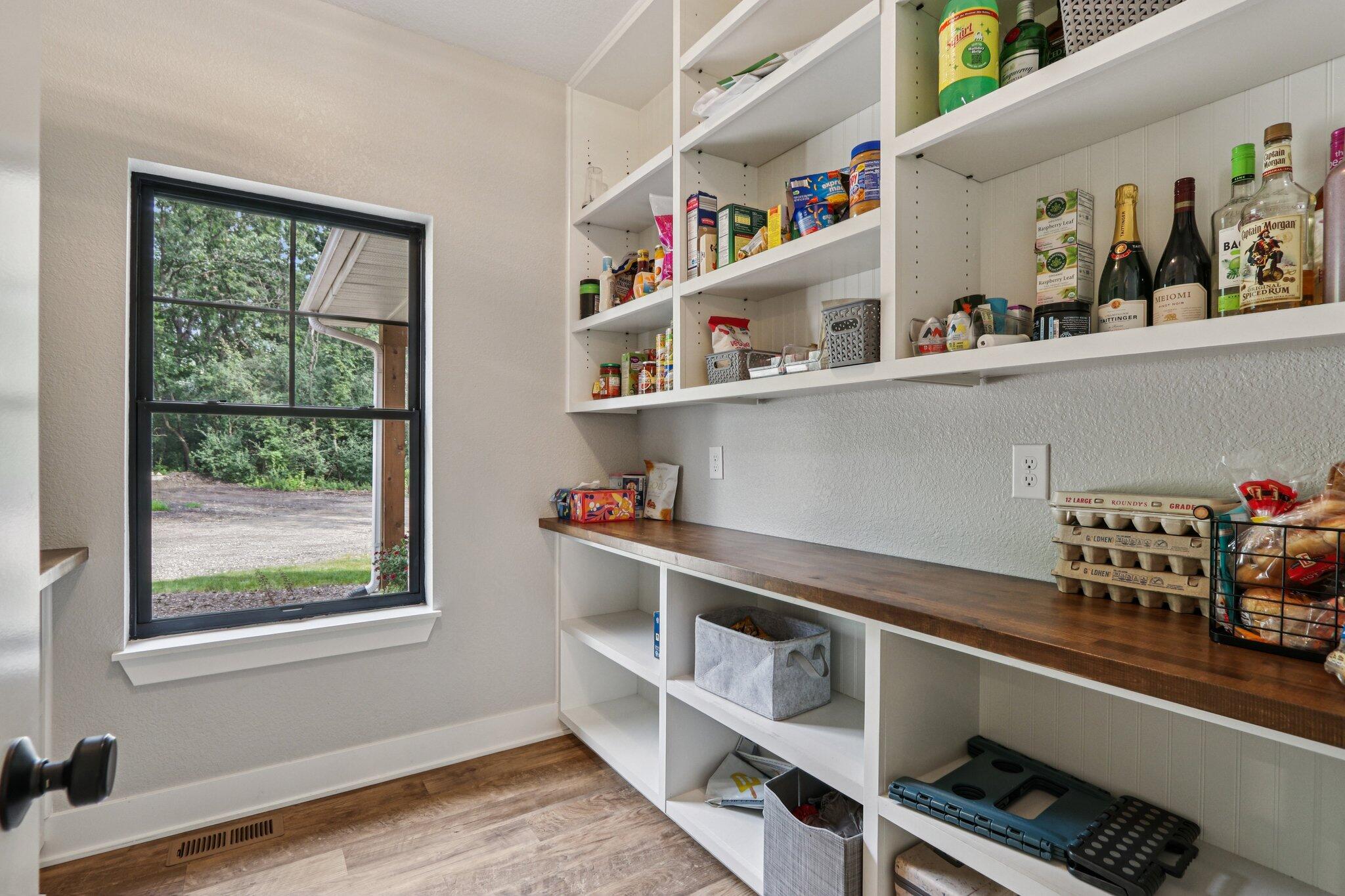 Burlington, Wisconsin, 53105, United States, 4 Bedrooms Bedrooms, ,3 BathroomsBathrooms,Residential,Active,1909856