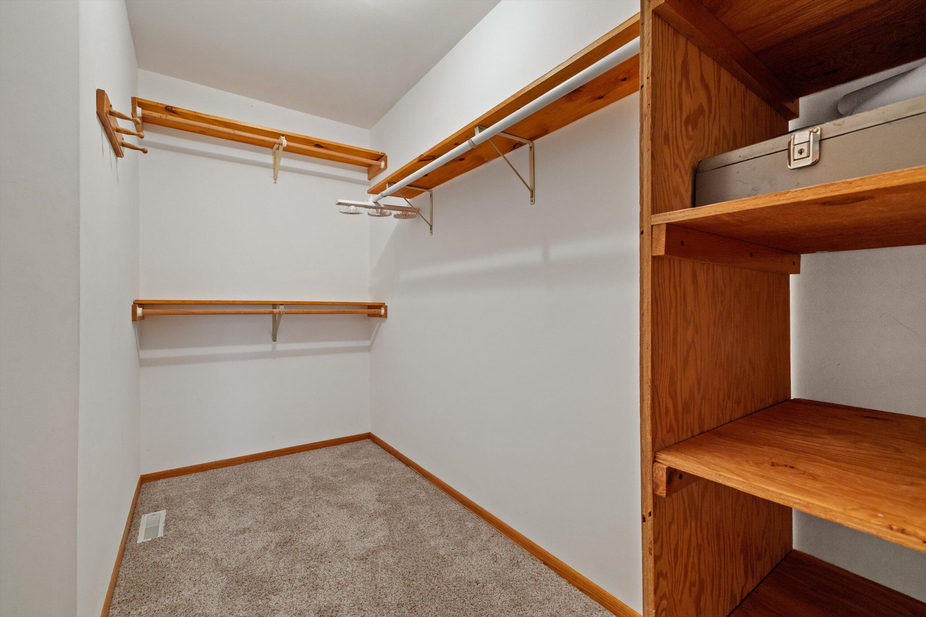 East Troy, Wisconsin, 53120, United States, 4 Bedrooms Bedrooms, ,3 BathroomsBathrooms,Residential,Active,1969679