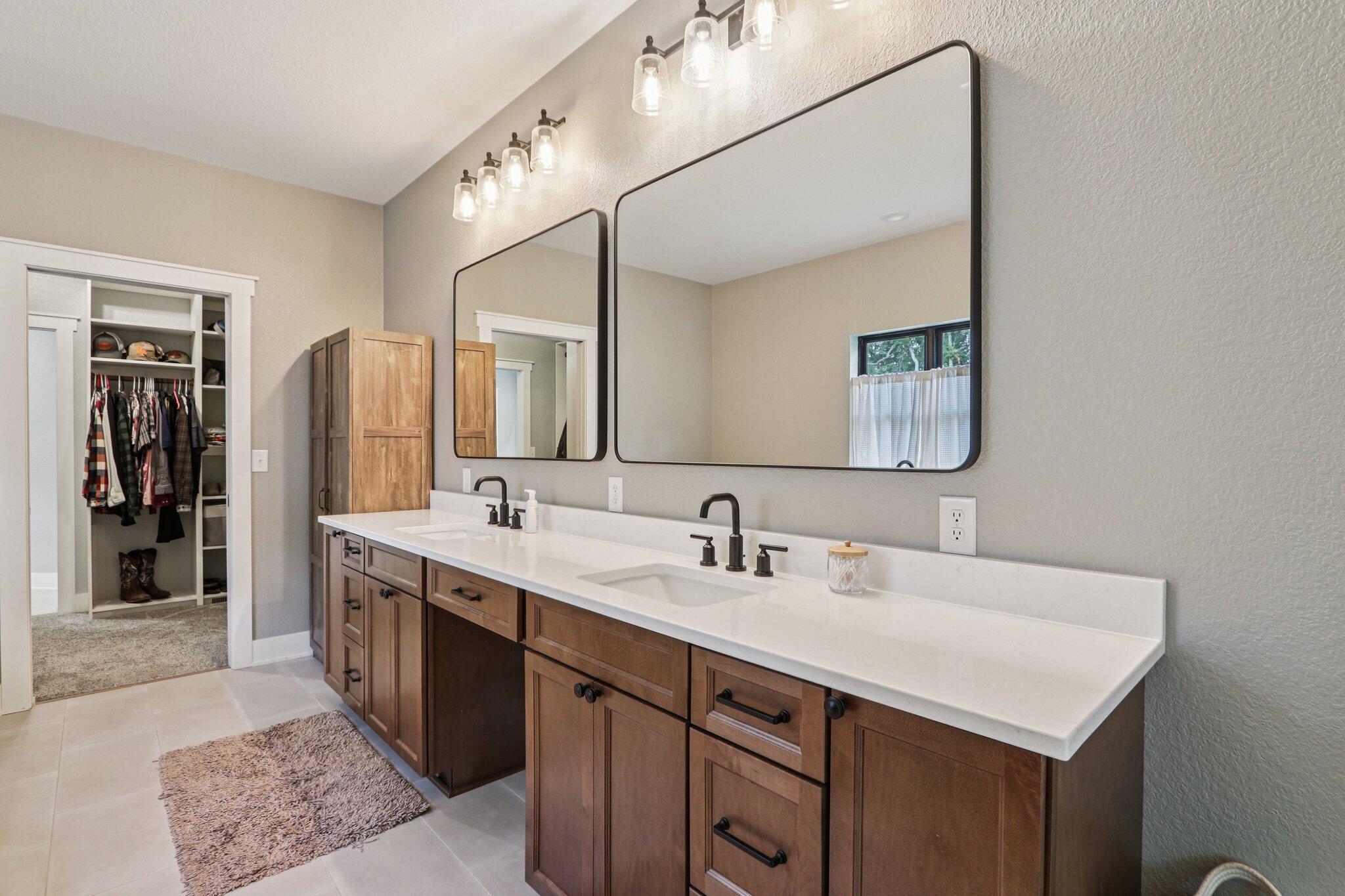 Burlington, Wisconsin, 53105, United States, 4 Bedrooms Bedrooms, ,3 BathroomsBathrooms,Residential,Active,1909856