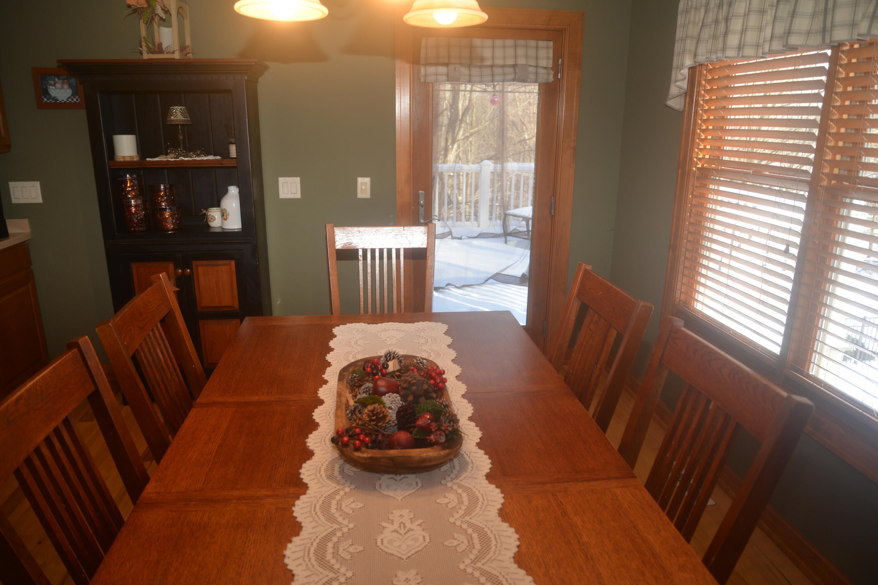 Slinger, Wisconsin, 53086, United States, 5 Bedrooms Bedrooms, ,4 BathroomsBathrooms,Residential,Active,2011435
