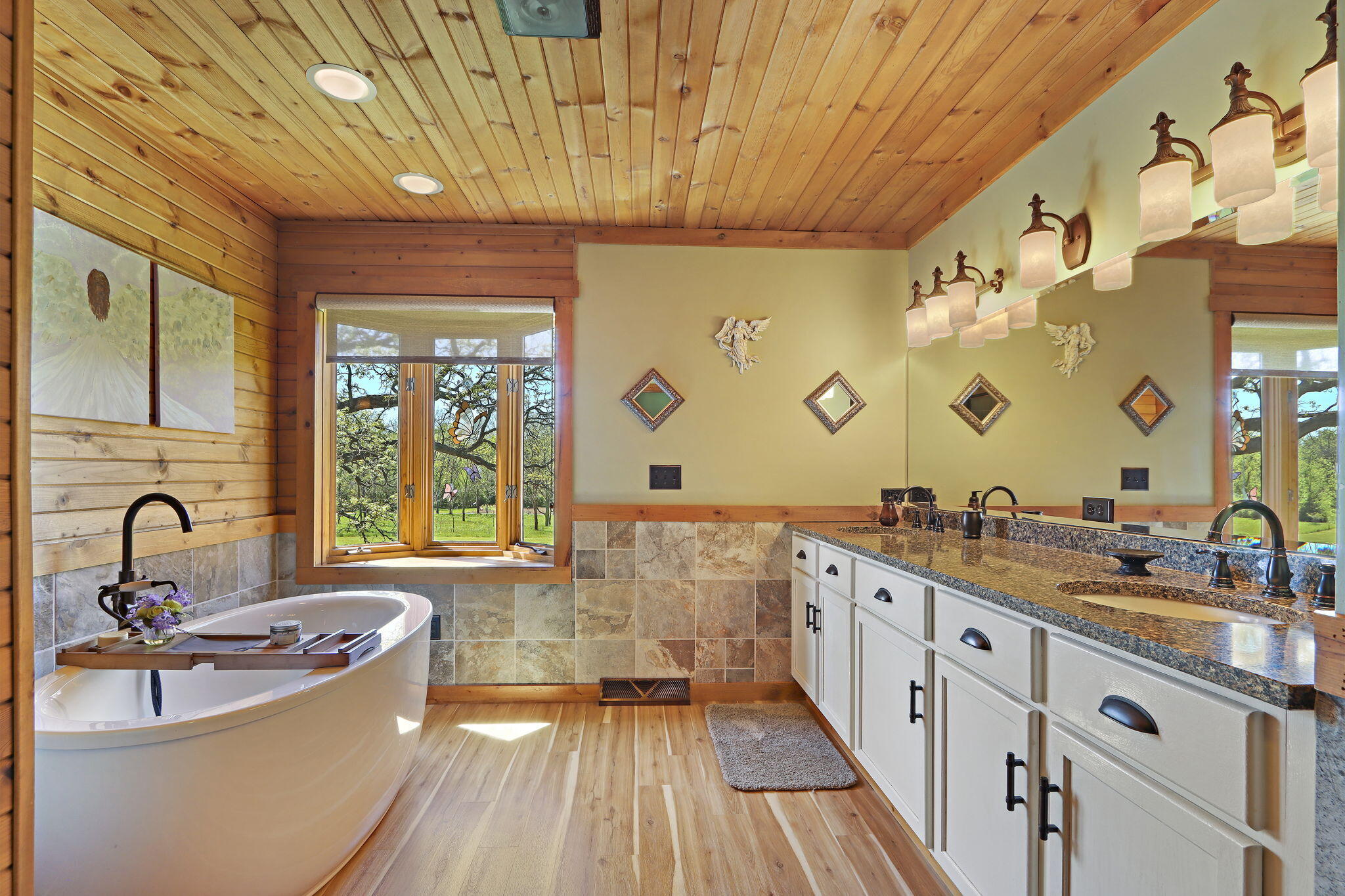 Burlington, Wisconsin, 53105, United States, 5 Bedrooms Bedrooms, ,5 BathroomsBathrooms,Residential,Active,2052088