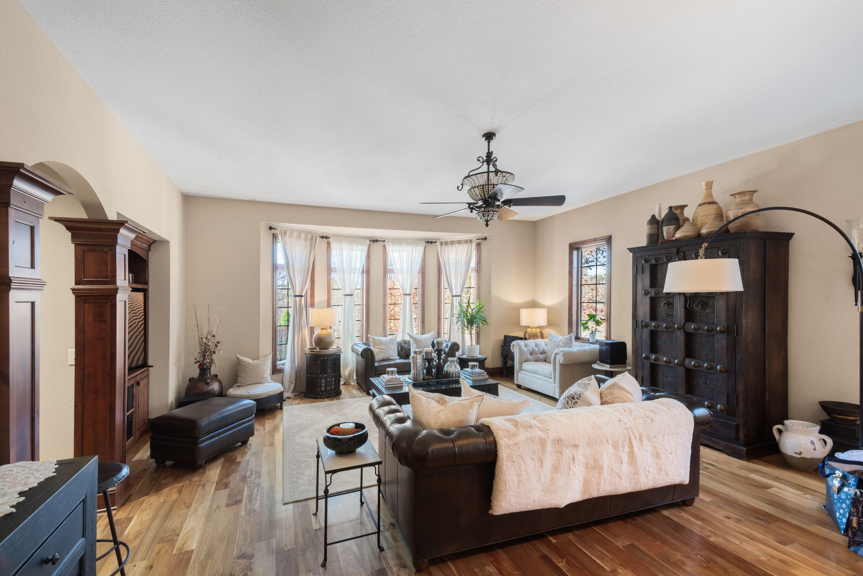 Waukesha, Wisconsin, 53189, United States, 5 Bedrooms Bedrooms, ,5 BathroomsBathrooms,Residential,Active,2007136