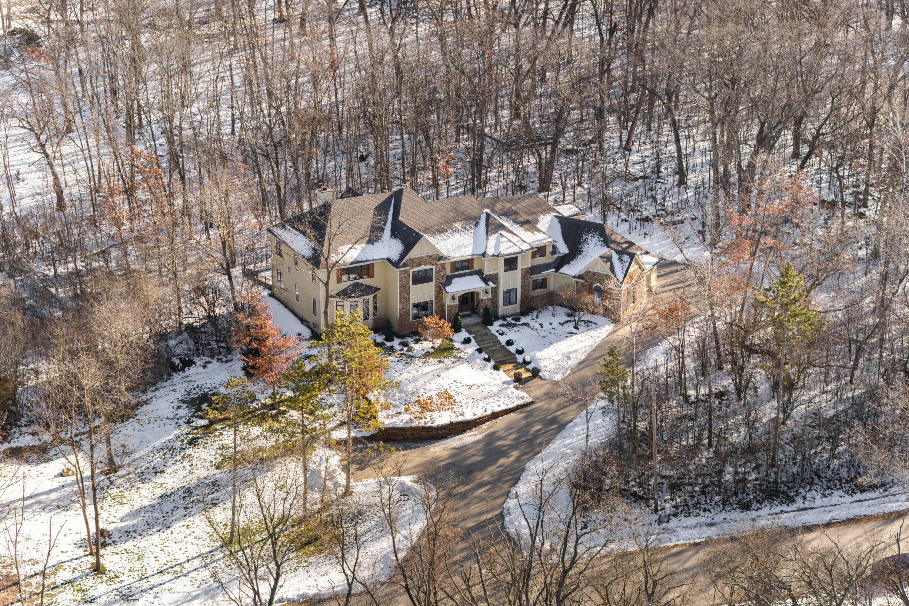 Waukesha, Wisconsin, 53189, United States, 5 Bedrooms Bedrooms, ,5 BathroomsBathrooms,Residential,Active,2007136