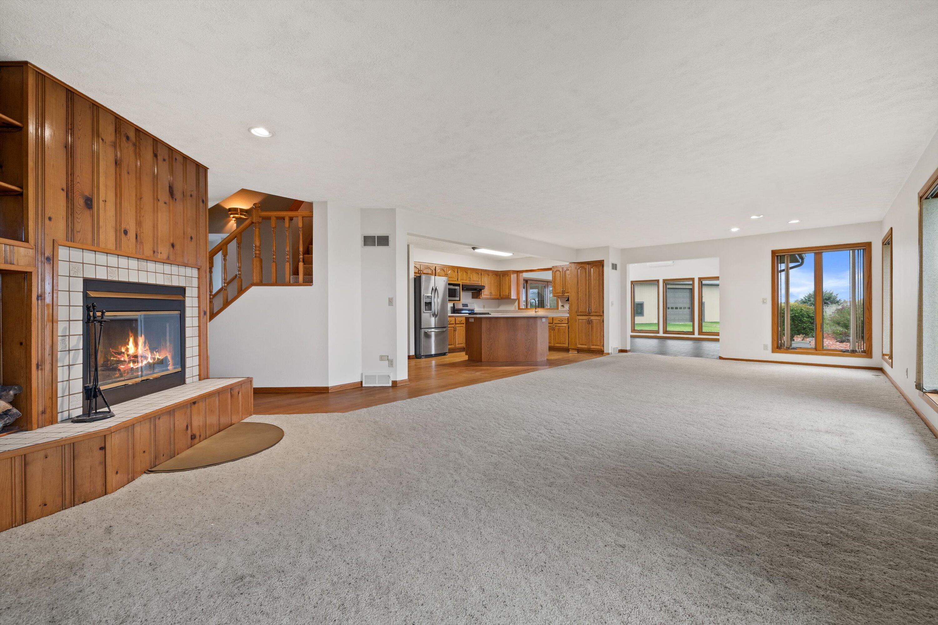 East Troy, Wisconsin, 53120, United States, 4 Bedrooms Bedrooms, ,3 BathroomsBathrooms,Residential,Active,1969679