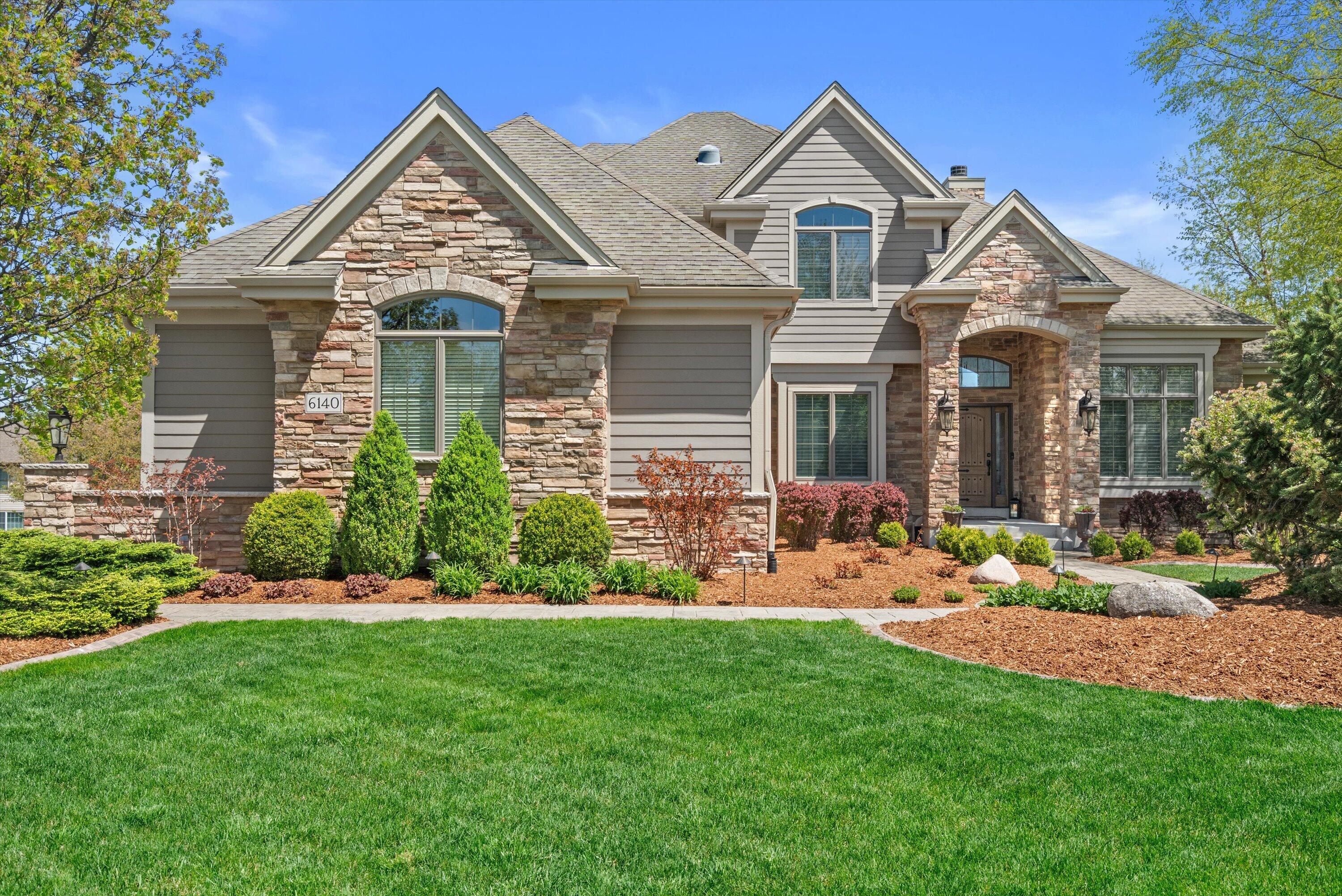 New Berlin, Wisconsin, 53151, United States, 5 Bedrooms Bedrooms, ,5 BathroomsBathrooms,Residential,Pending,2045553