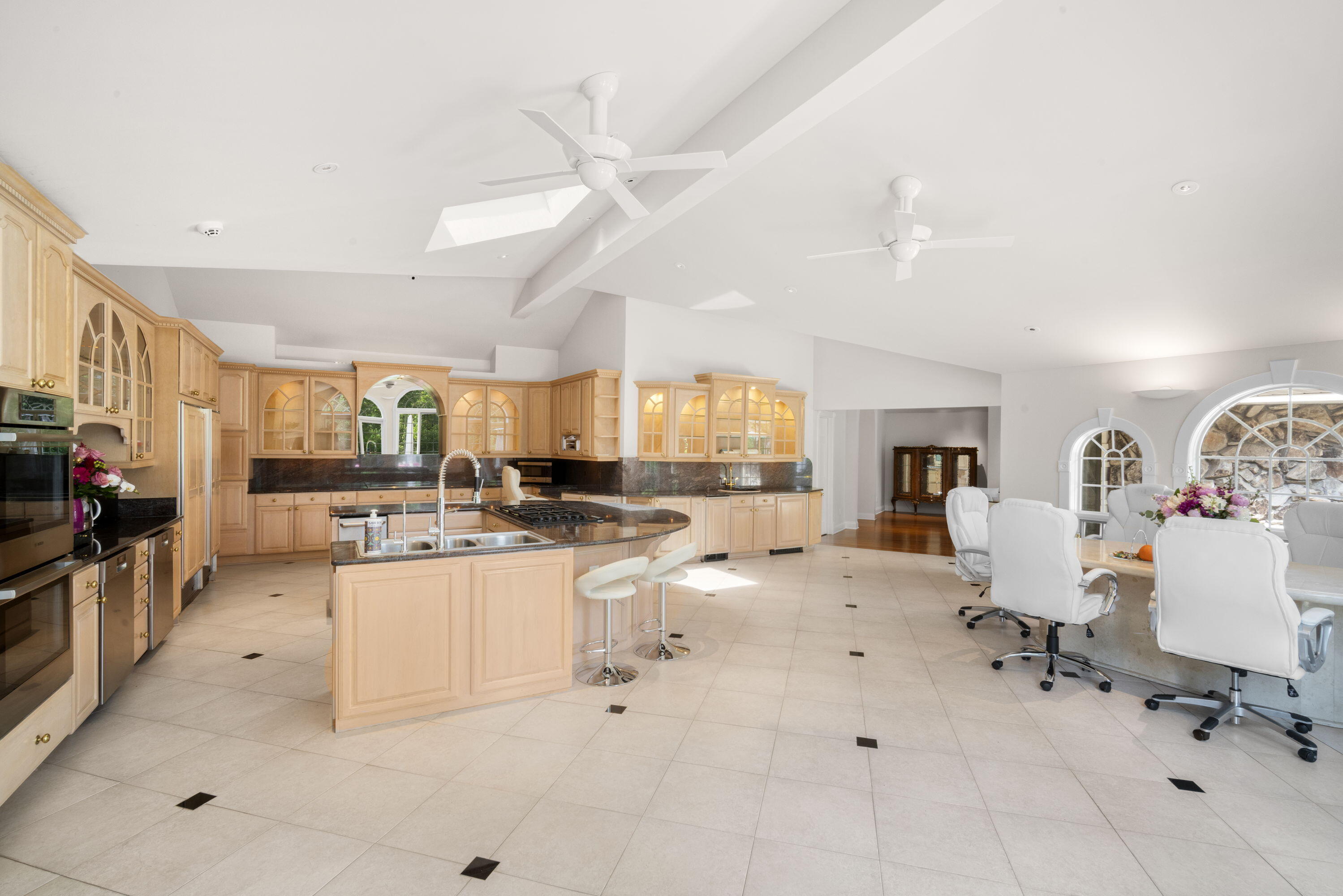 River Hills, Wisconsin, 53217, United States, 5 Bedrooms Bedrooms, ,7 BathroomsBathrooms,Residential,Active,1892391