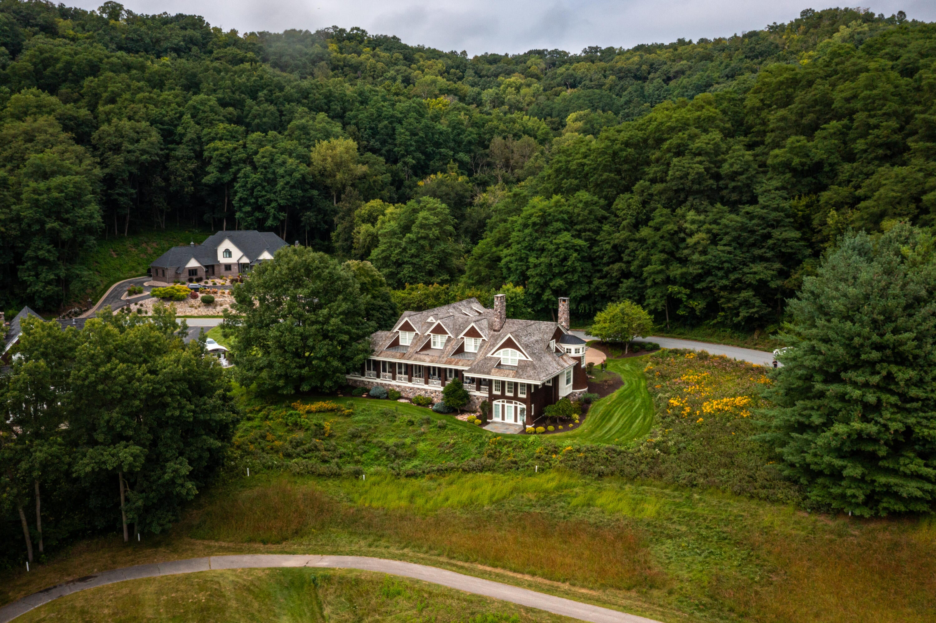 Onalaska, Wisconsin, 54650, United States, 5 Bedrooms Bedrooms, ,5 BathroomsBathrooms,Residential,Active,1946523