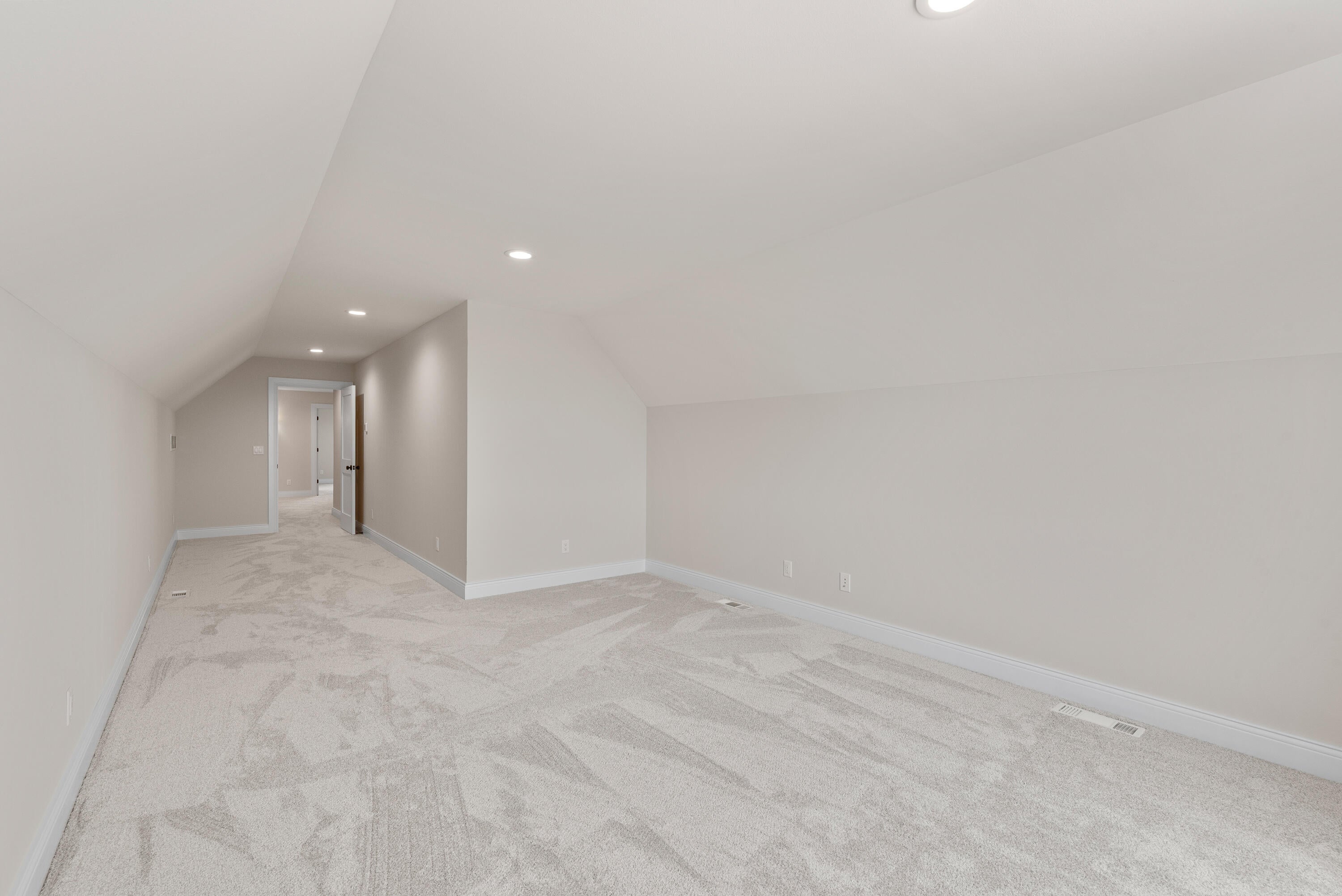 Mequon, Wisconsin, 53097, United States, 5 Bedrooms Bedrooms, ,5 BathroomsBathrooms,Residential,Active,1893229