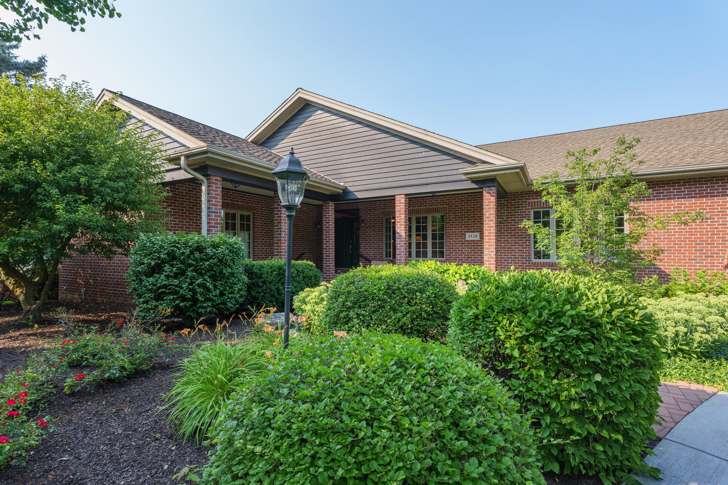 Mount Pleasant, Wisconsin, 53405, United States, 4 Bedrooms Bedrooms, ,6 BathroomsBathrooms,Residential,Active,1909907