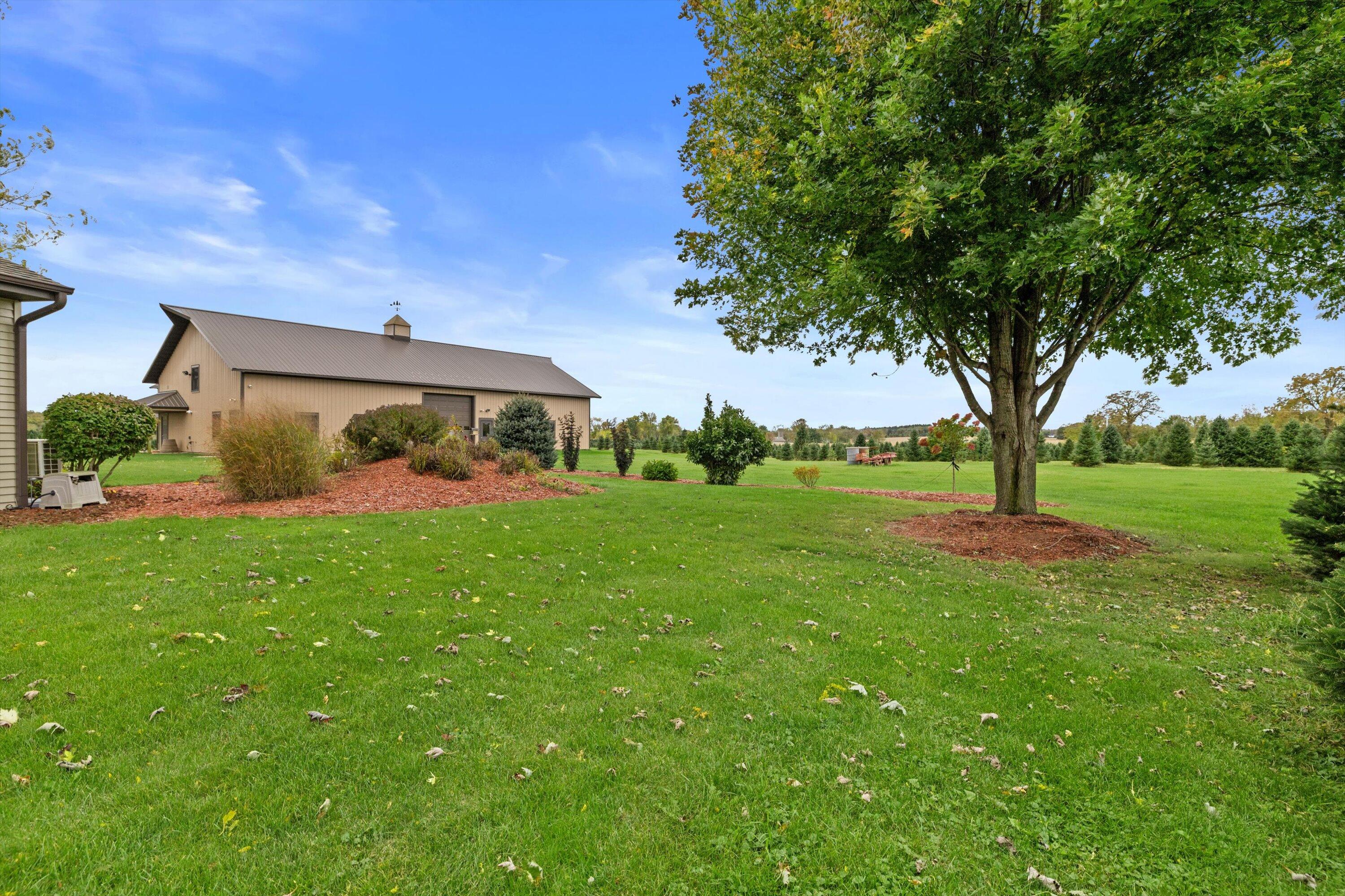 East Troy, Wisconsin, 53120, United States, 4 Bedrooms Bedrooms, ,3 BathroomsBathrooms,Residential,Active,1969679