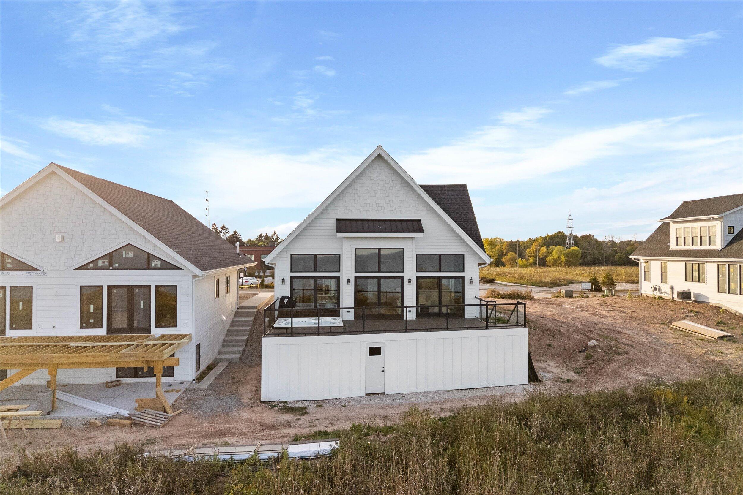 Port Washington, Wisconsin, 53074, United States, 4 Bedrooms Bedrooms, ,3 BathroomsBathrooms,Residential,Active,1954036