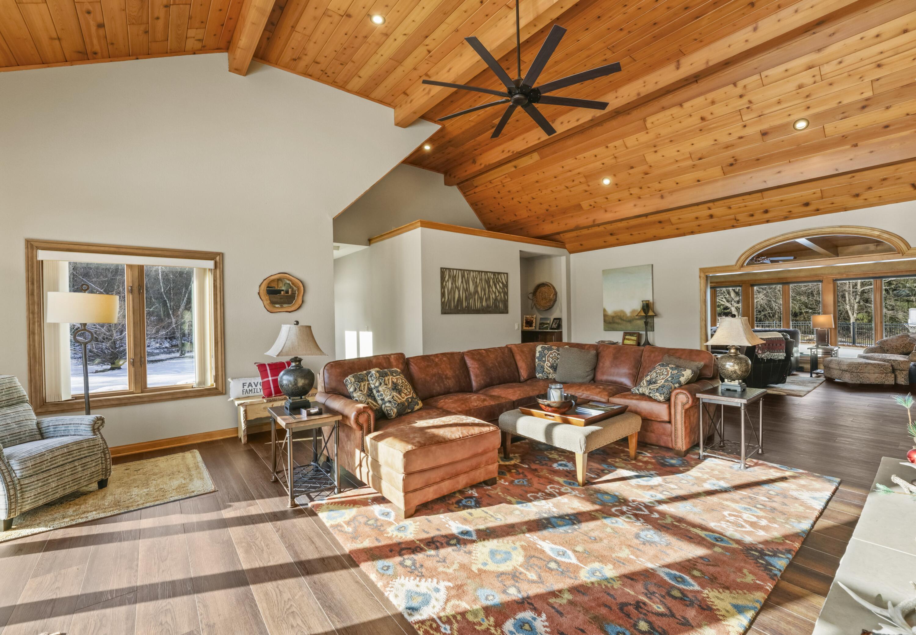 Dousman, Wisconsin, 53118, United States, 5 Bedrooms Bedrooms, ,6 BathroomsBathrooms,Residential,Active,2015850