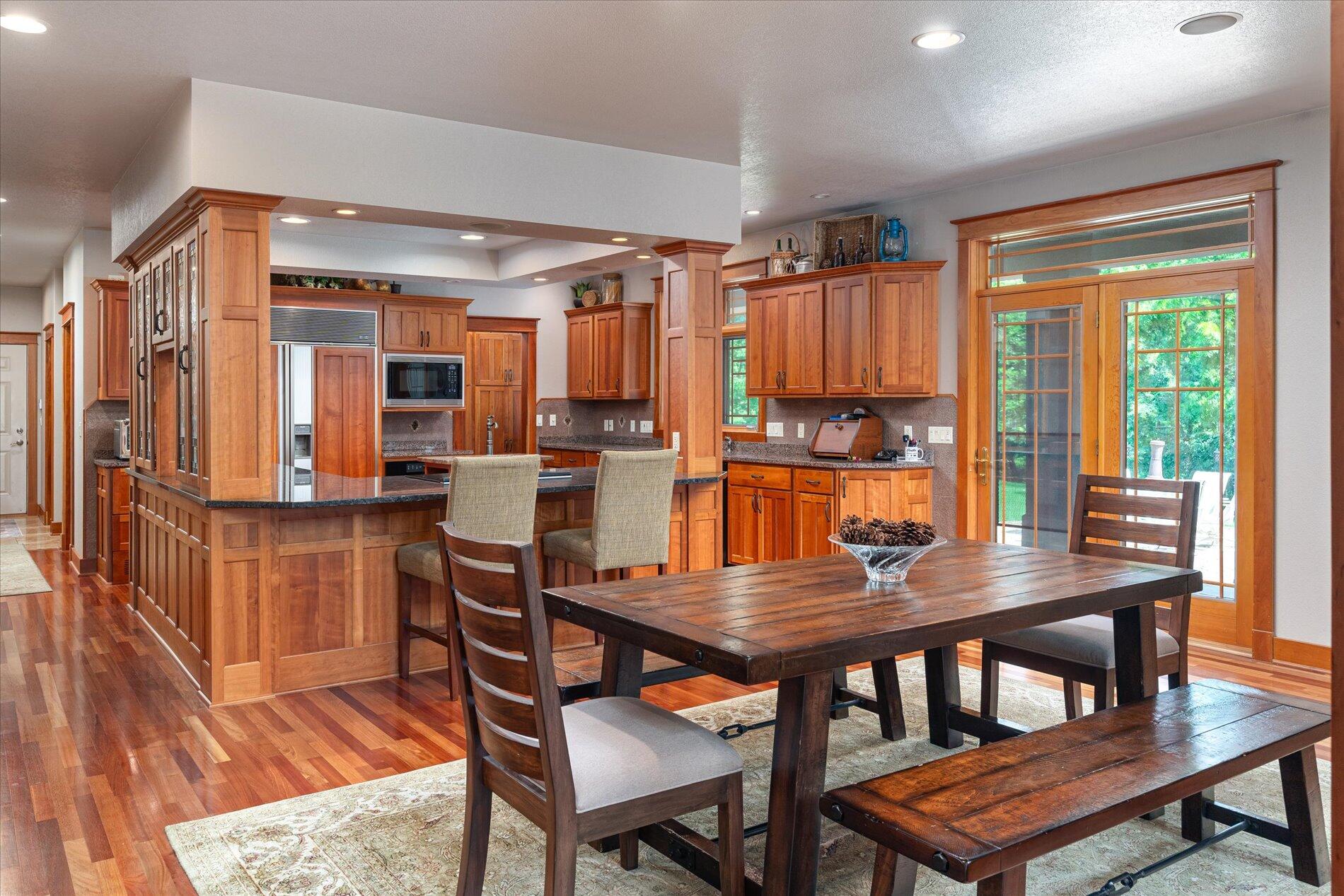 Onalaska, Wisconsin, 54650, United States, ,5 BathroomsBathrooms,Residential,Active,1808207