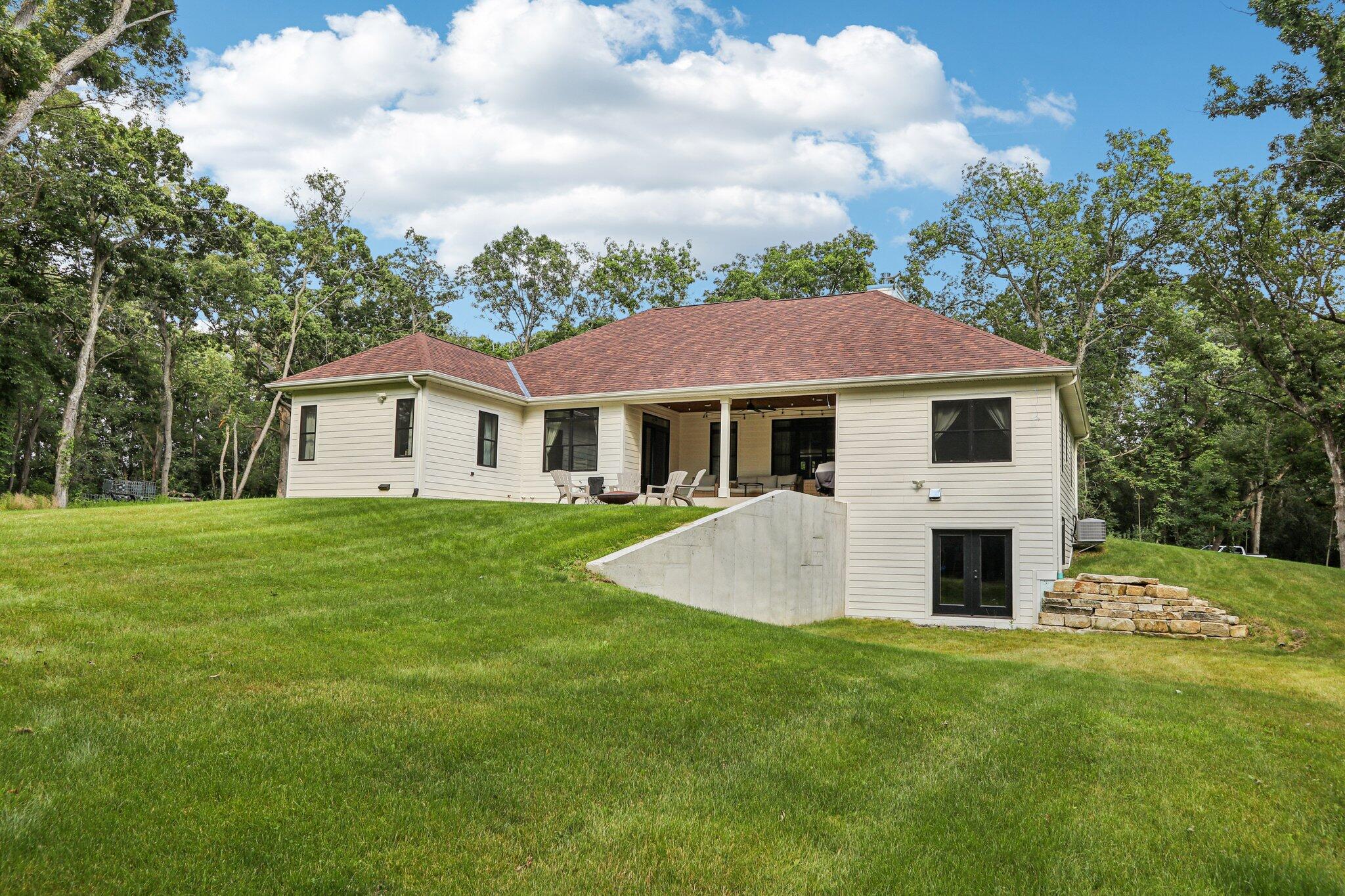 Burlington, Wisconsin, 53105, United States, 4 Bedrooms Bedrooms, ,3 BathroomsBathrooms,Residential,Active,1909856