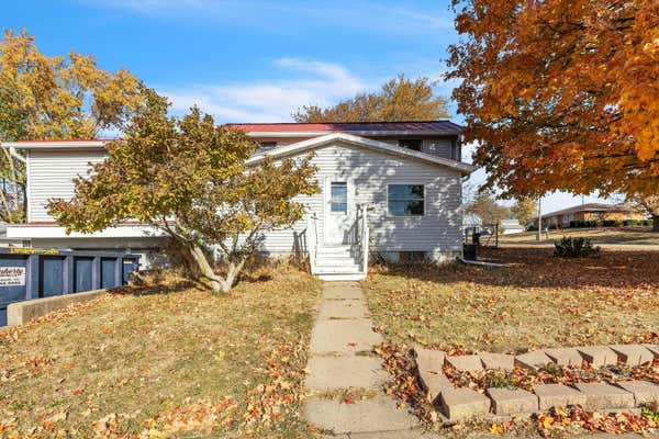 300 W MADISON ST, PLATTEVILLE, WI 53818 - Image 1