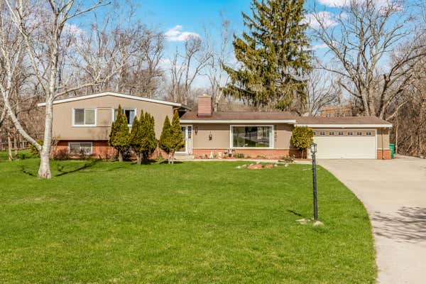 11601 N PARKVIEW DR, MEQUON, WI 53092 - Image 1