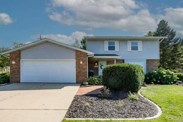 1663 BRIARWOOD LN, HARTFORD, WI 53027 - Image 1