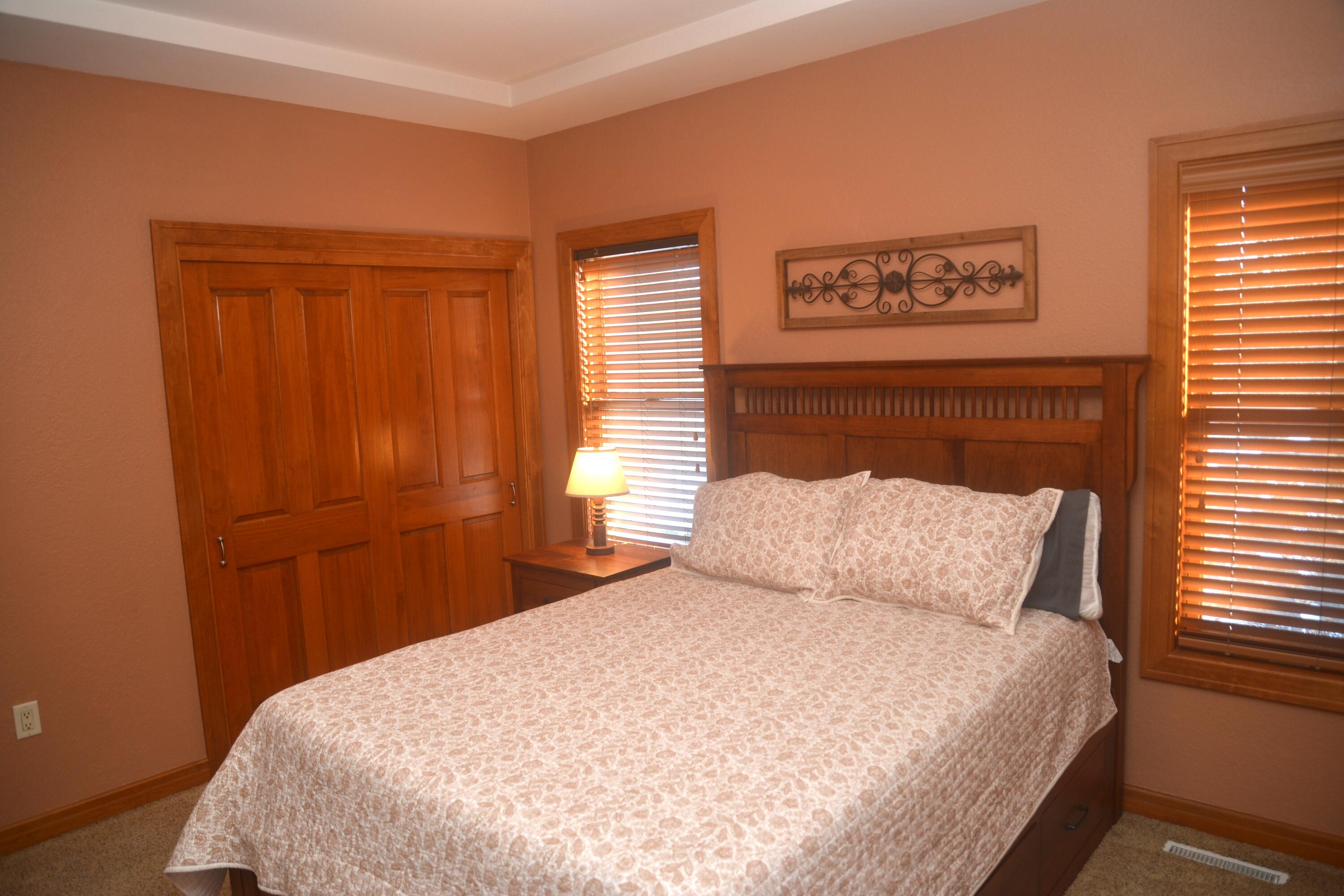 Slinger, Wisconsin, 53086, United States, 5 Bedrooms Bedrooms, ,4 BathroomsBathrooms,Residential,Active,2011435